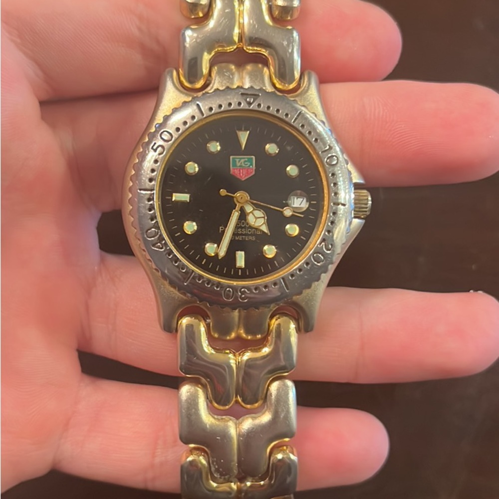 Woman’s tag heuer 1500 professional